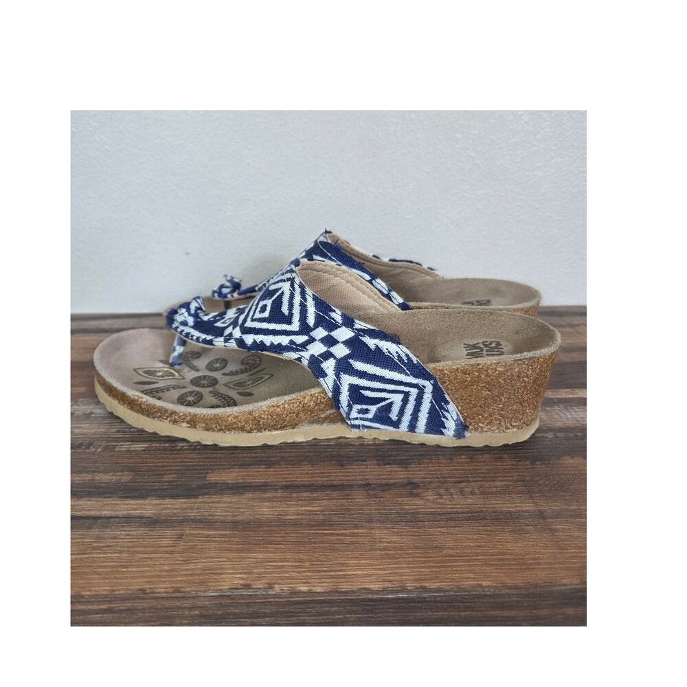 Muk Luks Woman's Olivia Turf Wedge Sandals Blue Aztec Print Size 8 Southwestern